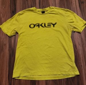 Oakley T-shirt